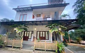 Sri Sedana Guest House